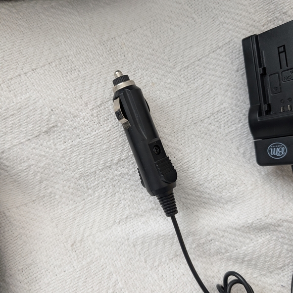 Canon VIXIA HF R800 Camcorder Black - Picture 7 of 9